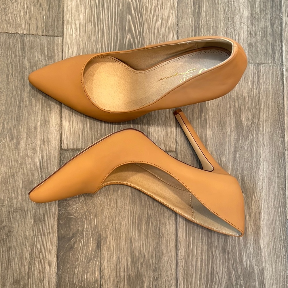 Camel pump never worn